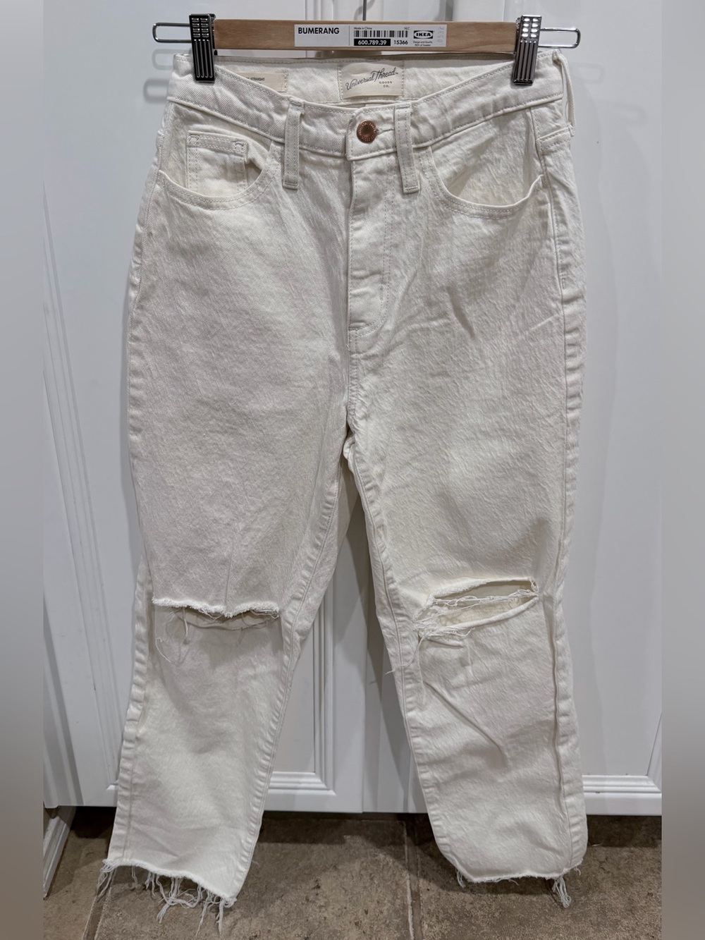 Universal Thread Off-White Distressed High-Rise Jeans